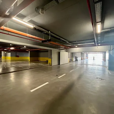 Central Park Arena شقة